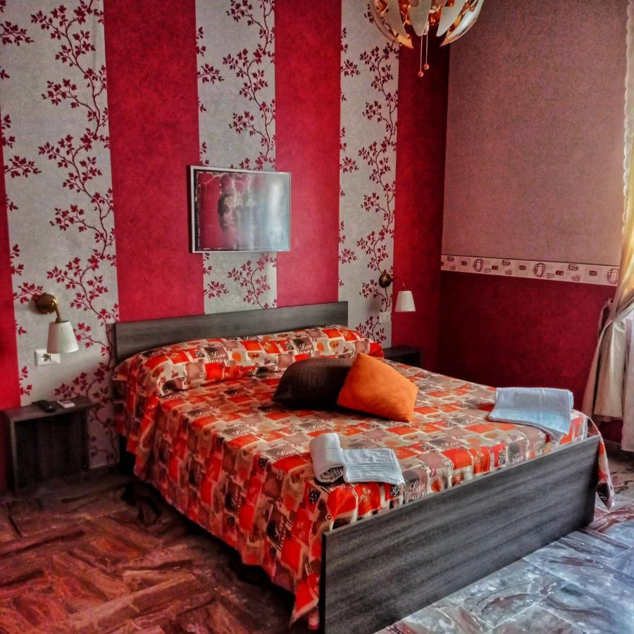 Little Hot@L Hotel Помпей Екстериор снимка